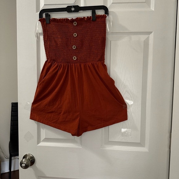 SHEIN Brown High Waist Shorts with Smocked Waistband - Picture 2 of 3